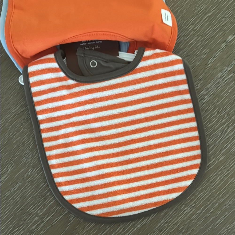Carter's Bib Set with Stripes and Animal Print - Picture 3 of 3